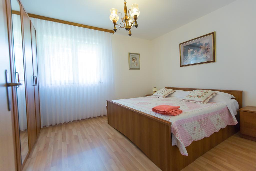 Apartments Mise Ogulin Exteriér fotografie
